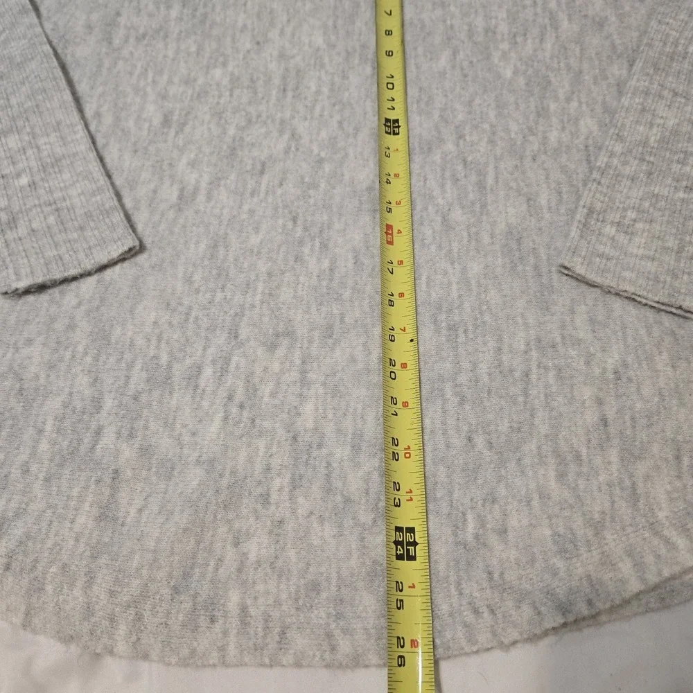 Lilly Pulitzer Arna Pullover Sweater Gray Gold Button Detail XXS Fits Up To Med - Picture 5 of 7